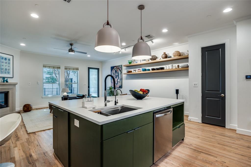 7333 Valley View Lane 302