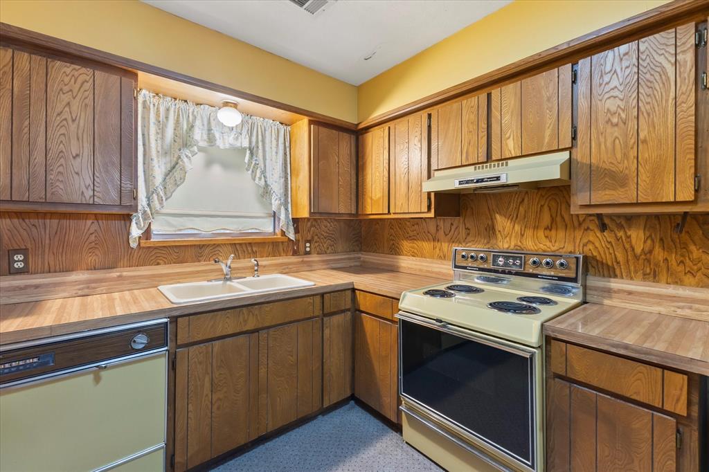 Grove Oaks - Residential