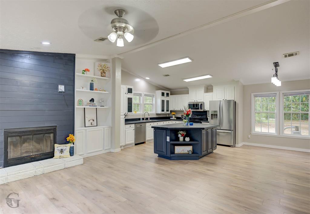 Fox Creek Estate - Residential