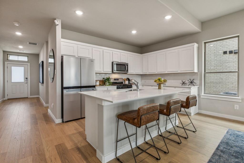2213 Wexford Way