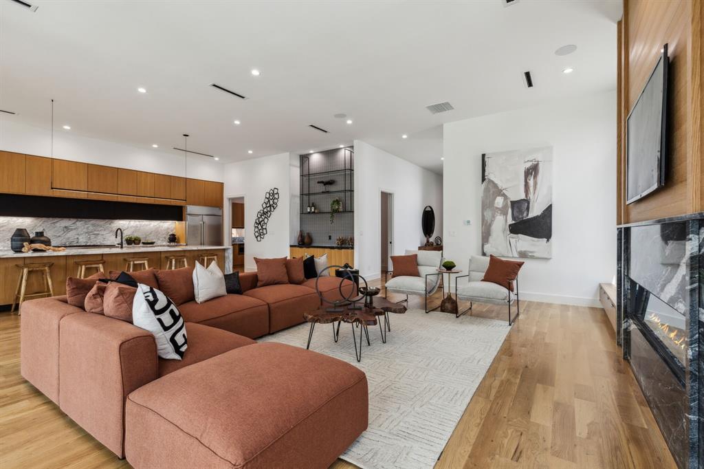 Ross Ave Annex - Residential