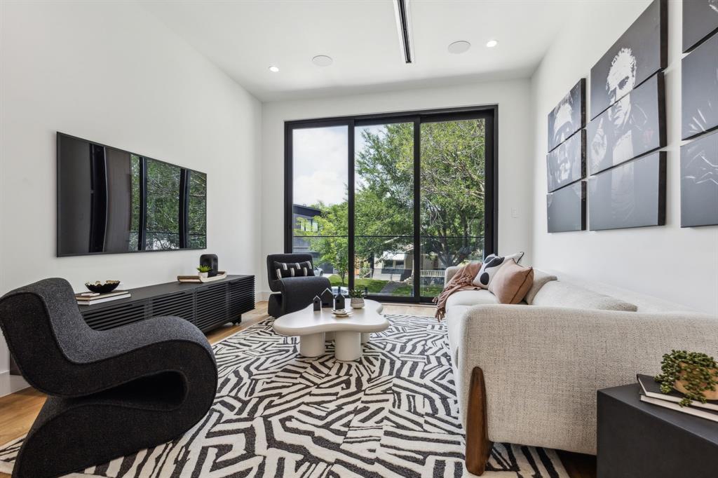 Ross Ave Annex - Residential