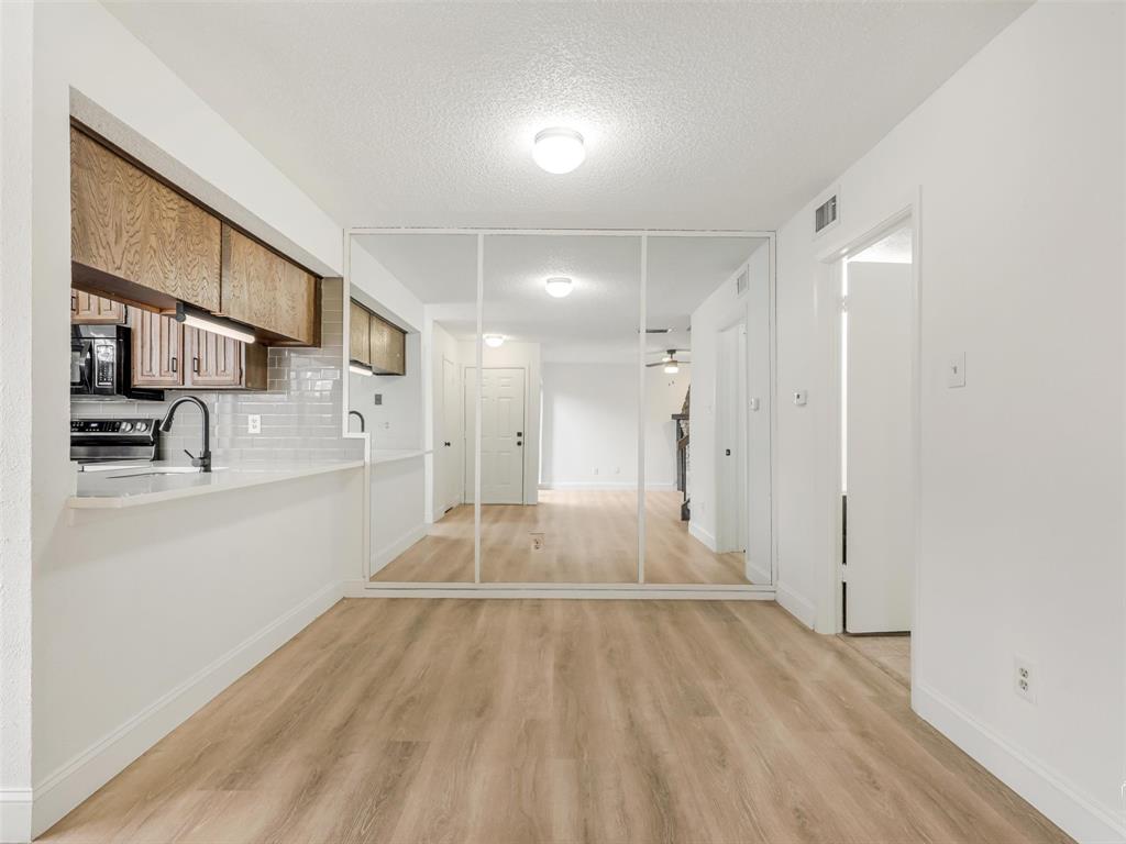 Richardson Crossing Condo - Residential