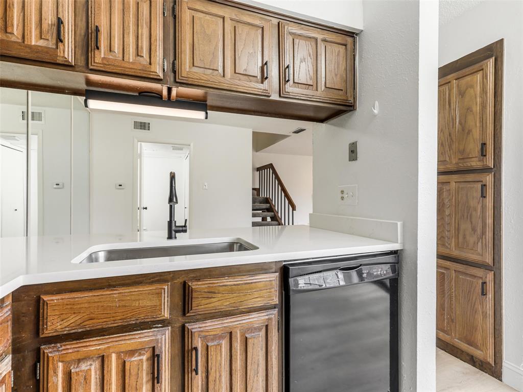 Richardson Crossing Condo - Residential