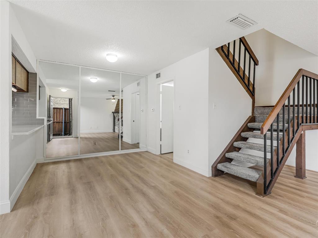 Richardson Crossing Condo - Residential