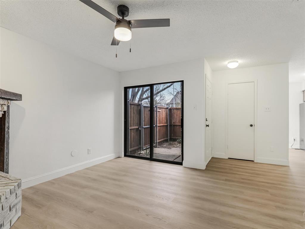 Richardson Crossing Condo - Residential
