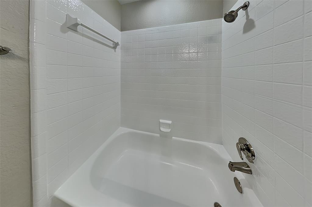 Greengate Add Sec IV - Residential Lease