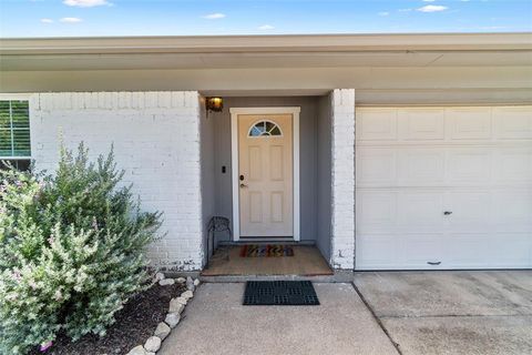 A home in Benbrook