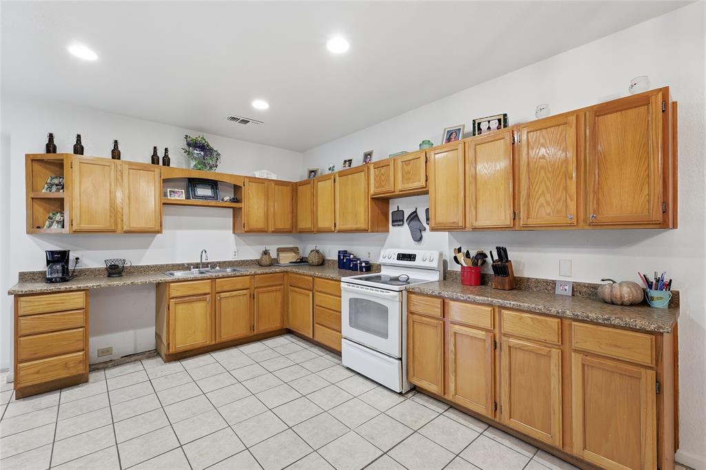 A-731 AD REYNOLDS 6.9600 ACRES - Residential