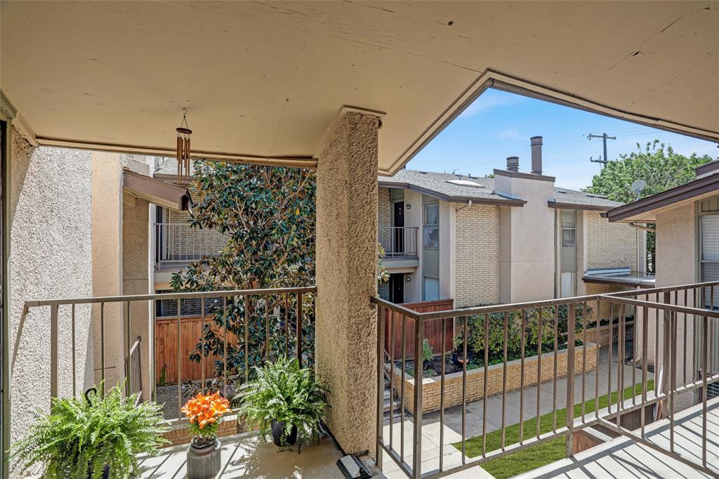 Las Colonitas Condo - Residential