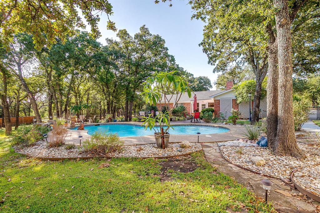 1001 Greenbriar Drive