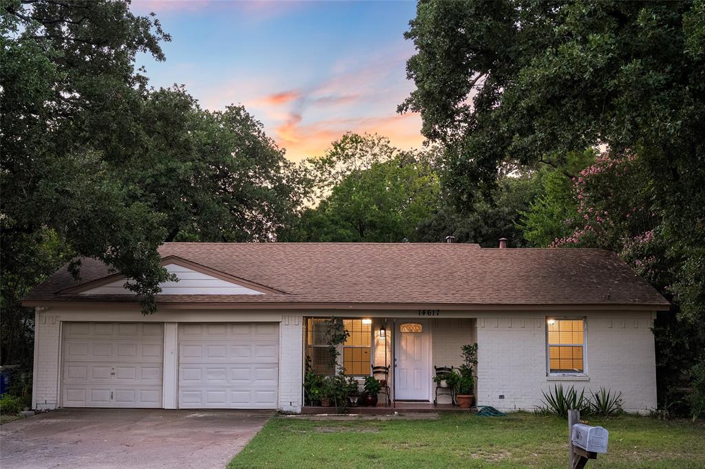14617 Oakwood Lane
