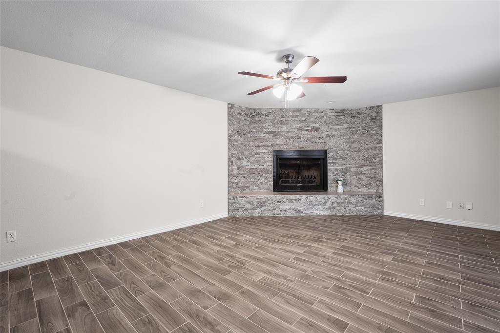 14617 Oakwood Lane