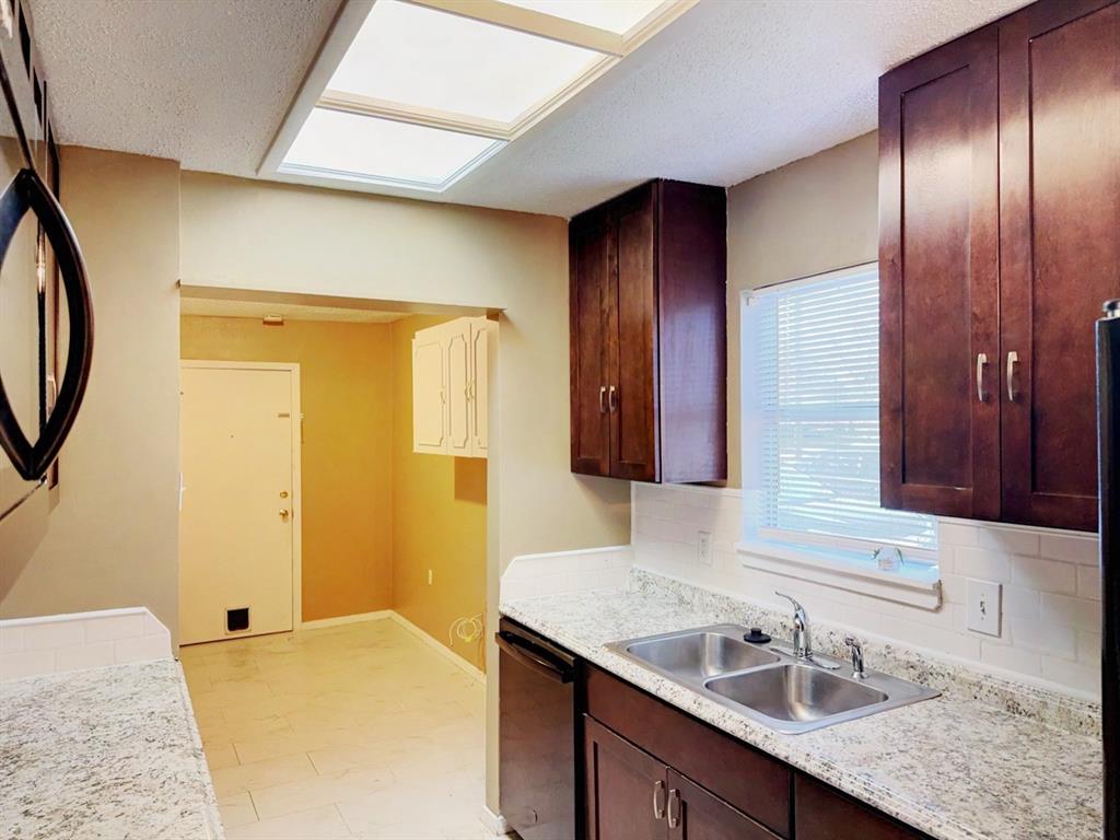 Freeway Park 03 - Residential