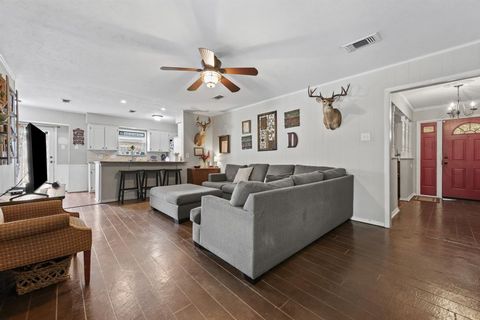 Tiny photo for 2505 Douglas Avenue, Irving, TX 75062 (MLS # 21194127)