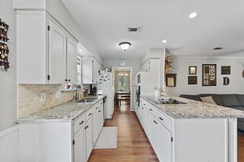 Tiny photo for 2505 Douglas Avenue, Irving, TX 75062 (MLS # 21194127)