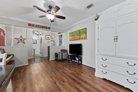 Tiny photo for 2505 Douglas Avenue, Irving, TX 75062 (MLS # 21194127)