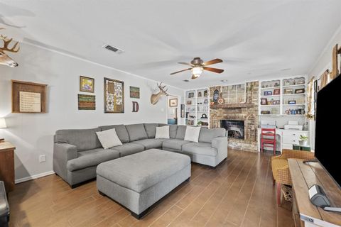 Tiny photo for 2505 Douglas Avenue, Irving, TX 75062 (MLS # 21194127)