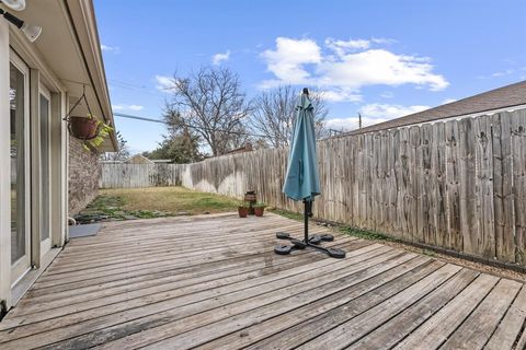 Tiny photo for 2505 Douglas Avenue, Irving, TX 75062 (MLS # 21194127)