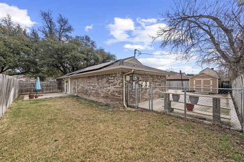 Tiny photo for 2505 Douglas Avenue, Irving, TX 75062 (MLS # 21194127)