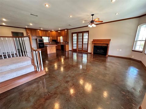 A home in Sulphur Springs