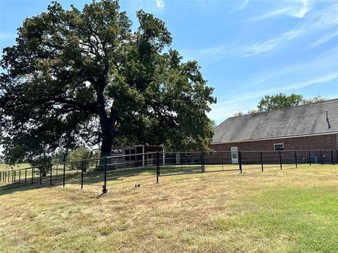 A home in Sulphur Springs