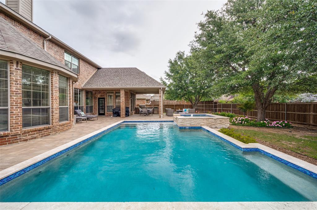 590 Willow Ridge Circle