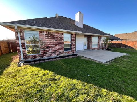 A home in Maypearl