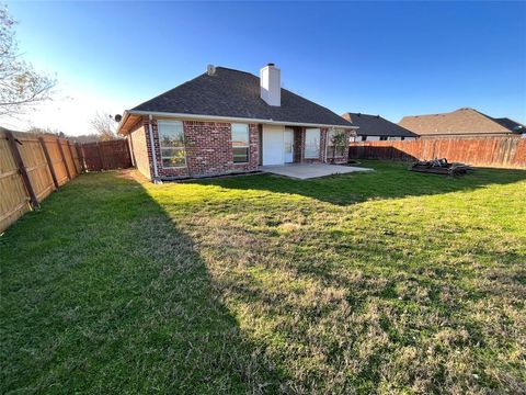 A home in Maypearl