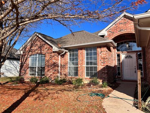 A home in Maypearl