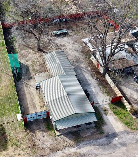 313 E 9th Street Clifton TX 76634