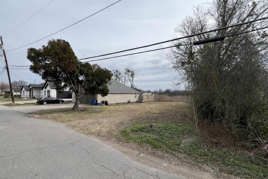 Take advantage of this excellent opportunity to build in a growing area of Ennis. This cleared residential lot is construction-ready simply bring your building plans. Situated in an established neighborhood with convenient access to I-45, the location is ideal for commuters traveling to Dallas, Corsicana, or throughout the Metroplex. Nearby shopping, dining, schools, and everyday conveniences add to the appeal. Utilities are available at the street, making this a strong option for a custom home or spec build. Opportunities like this don’t come around often.