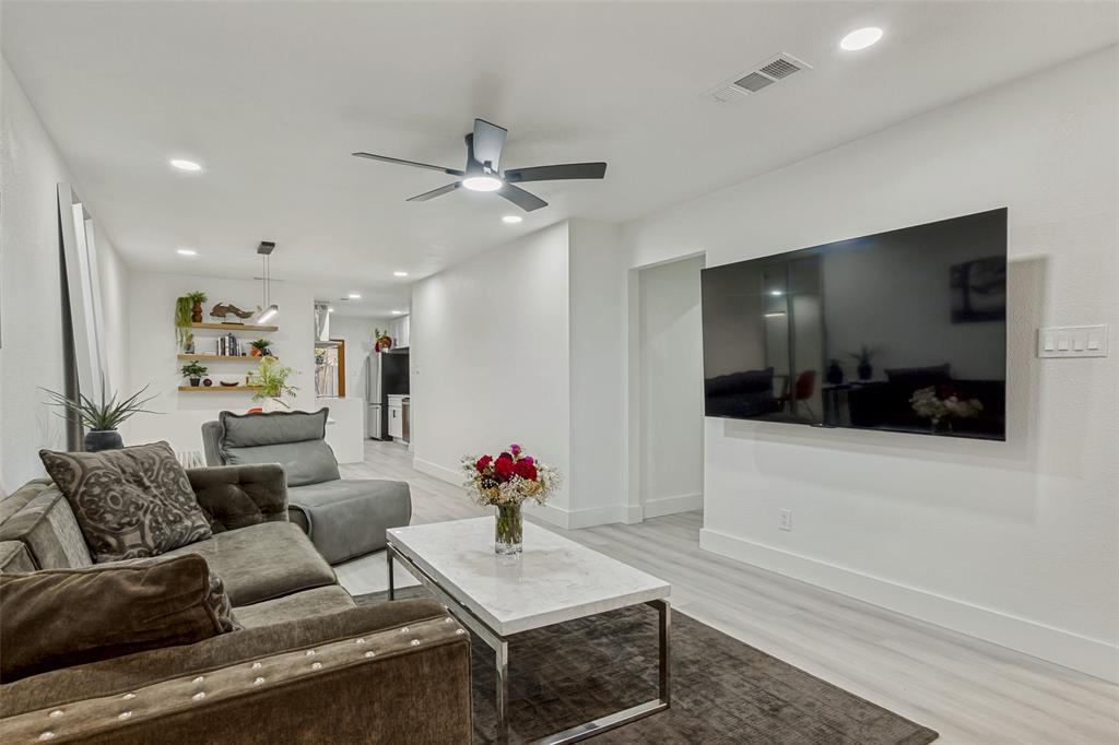 10635 Stone Canyon Road 19