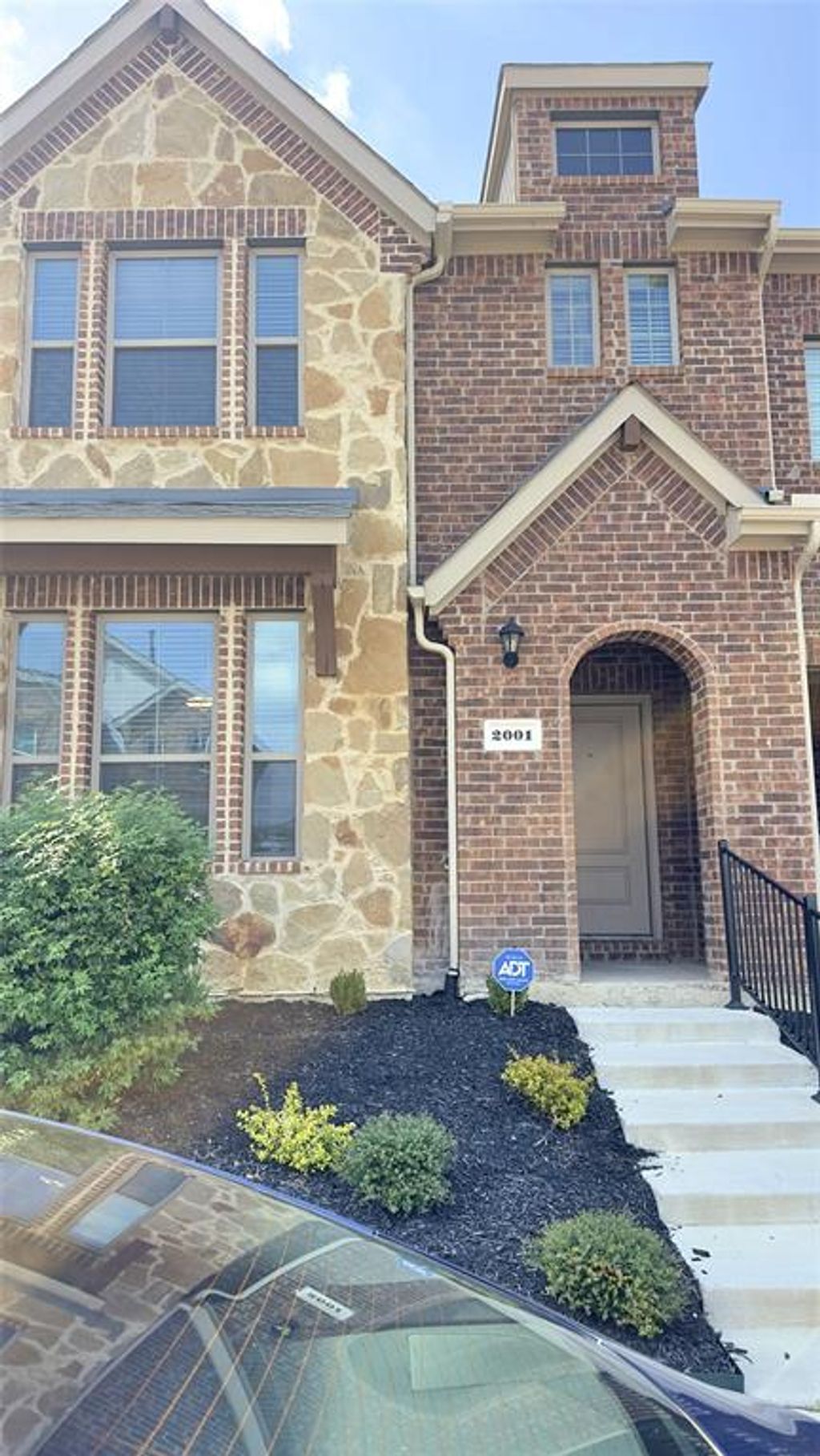 Photo of 2001 Buffalo Hill Drive, Mesquite, TX 75149 (MLS # 21061096)