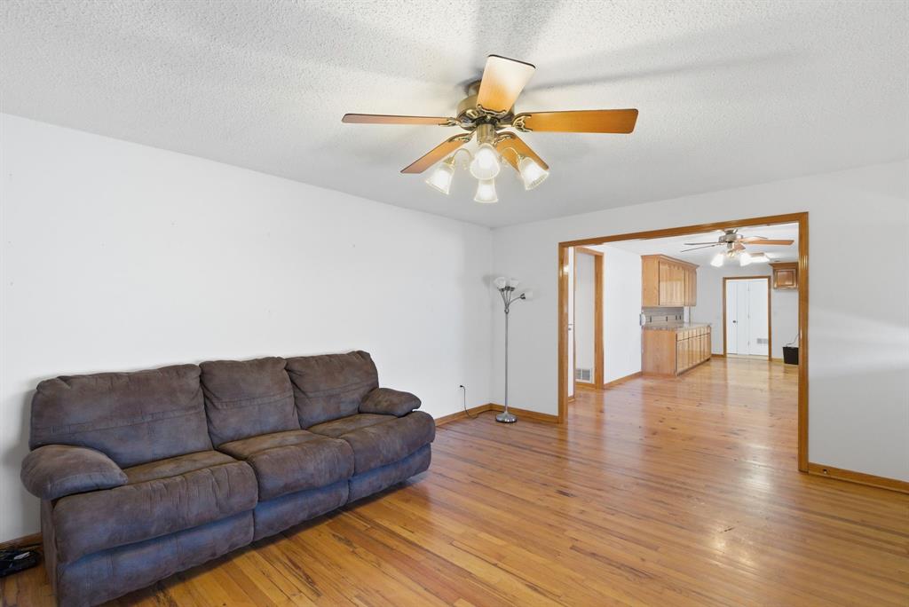 Mclennan Csl 368 - Farm