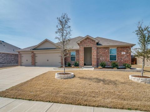 Photo of 806 Martingale Drive, Nevada, TX 75173 (MLS # 21188270)