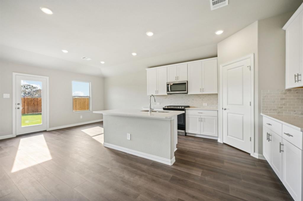 9537 Rattlesnake Trail