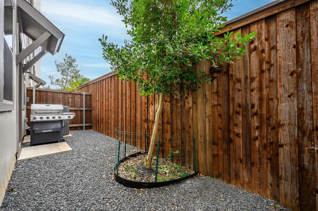 5152 Brickellia Drive