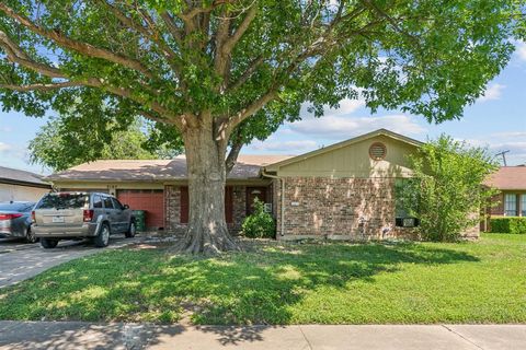 3107 Green Valley Lane Arlington TX 76014