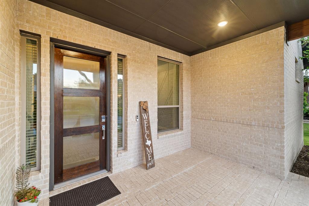 8218 Glastonbury Drive