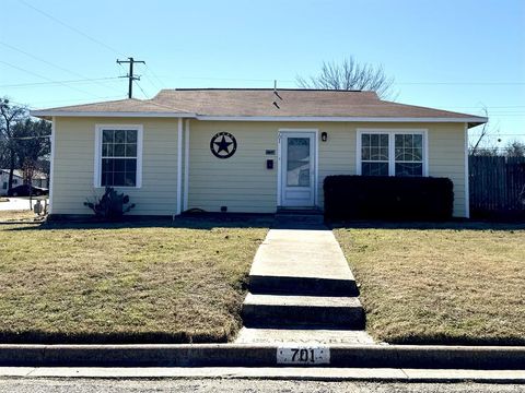 701 Skelly Street Crowley TX 76036