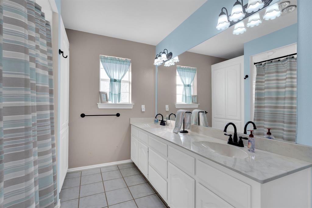 Tecumseh Park Estates #4 - Residential