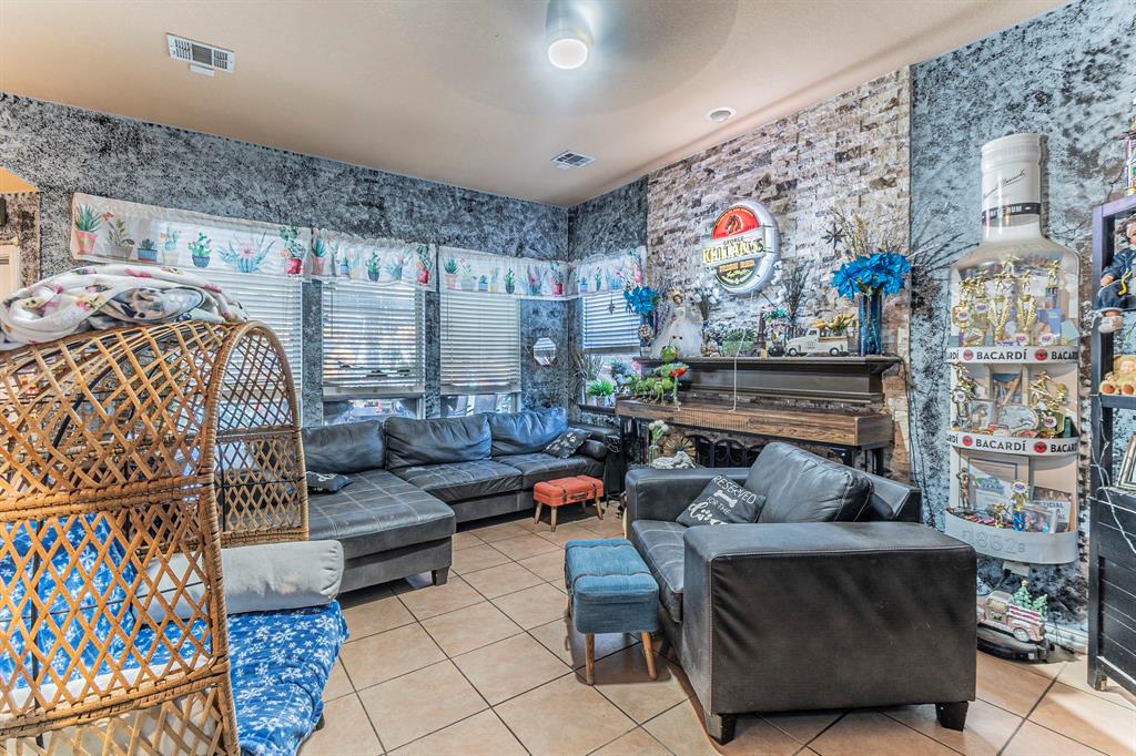 Lakehill Court Add - Residential