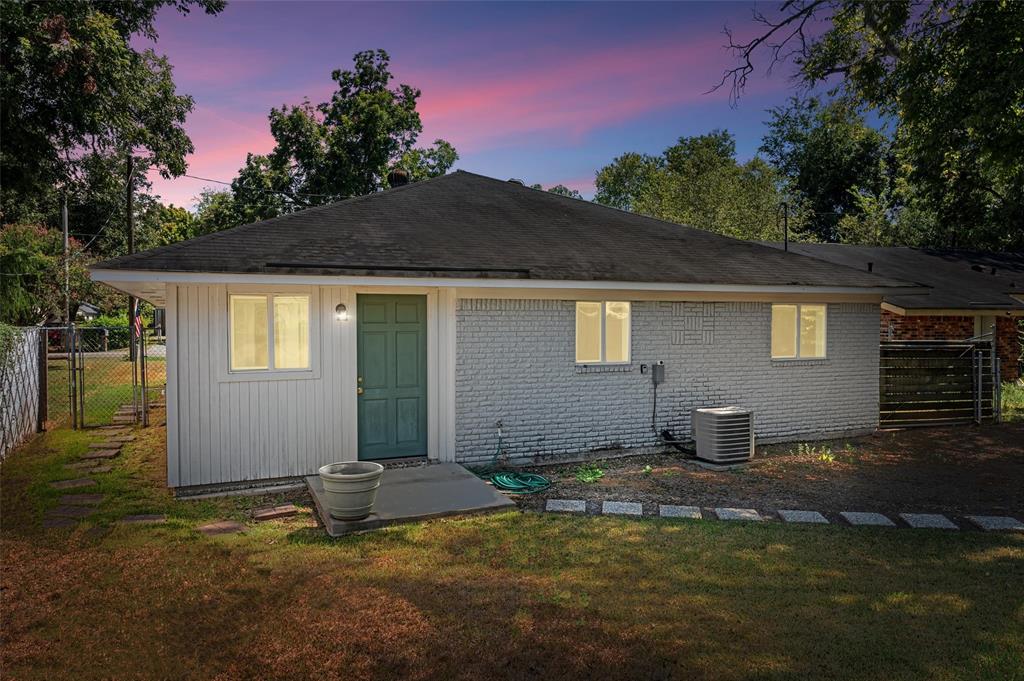 4842 Dixie Garden Loop