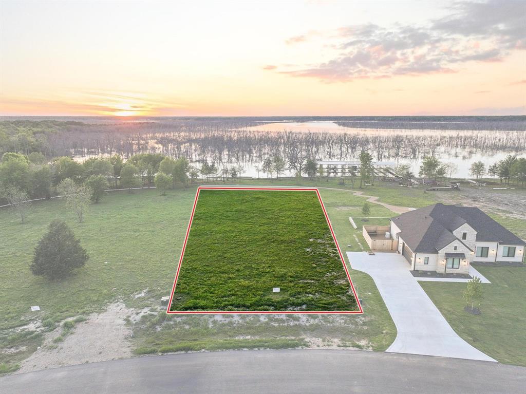 345 Shoreline Drive