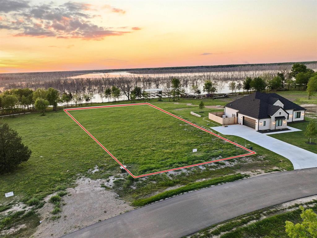 345 Shoreline Drive