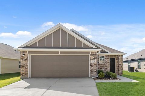 Photo of 1016 Wind Drift Way, Fort Worth, TX 76131 (MLS # 21098098) Photo of 1016 Wind Drift Way, Fort Worth, TX 76131 (MLS # 21098098)
