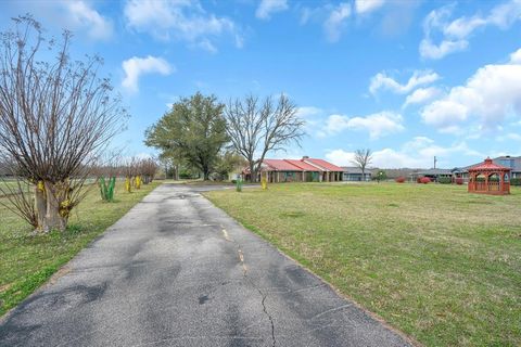 A home in Grand Saline