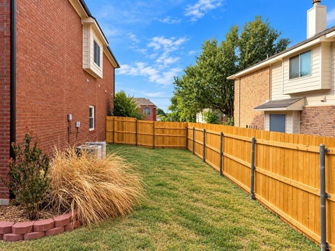 Tiny photo for 1517 Buena Vista Drive, Denton, TX 76210 (MLS # 21395630)