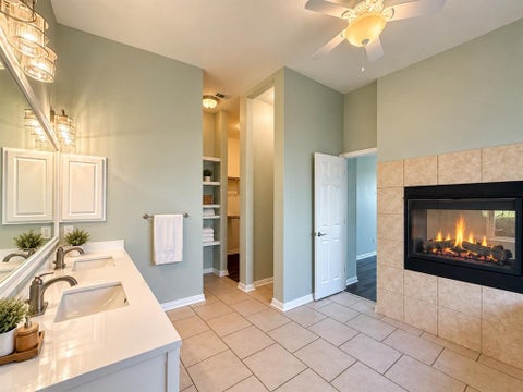 Tiny photo for 1517 Buena Vista Drive, Denton, TX 76210 (MLS # 21395630)